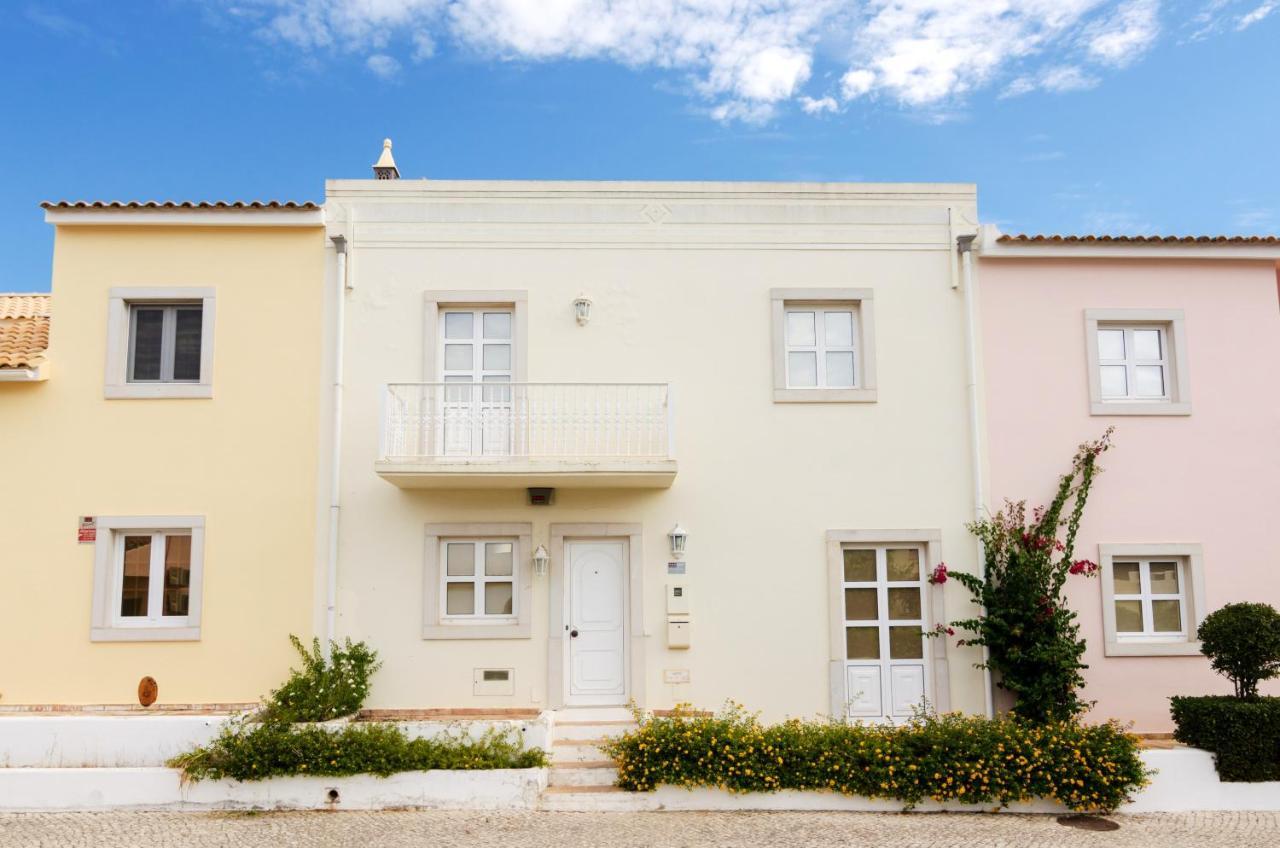 Charming House In Vilamoura With Shared Pool Екстериор снимка